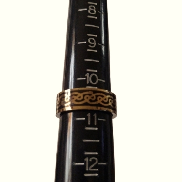 Men's Celtic Love Knot Stainless Steel Ring 10.5 NWOT - Picture 2 of 2